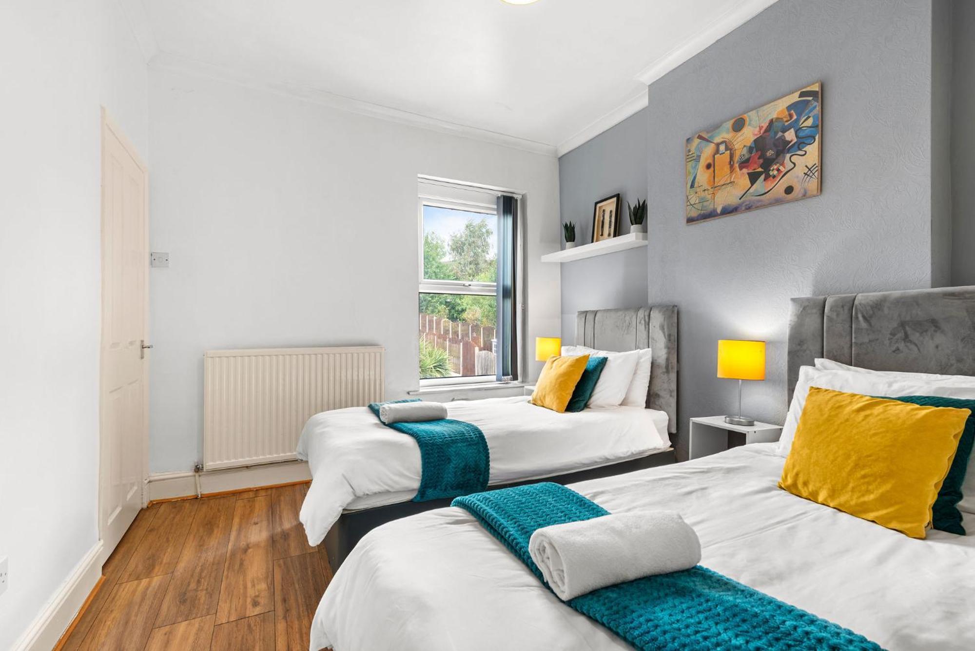 Hilltop Place Suites Near Meadowhall 谢菲尔德 外观 照片