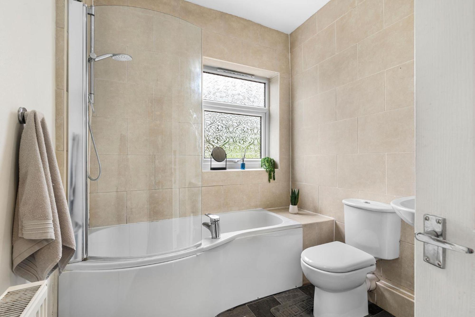 Hilltop Place Suites Near Meadowhall 谢菲尔德 外观 照片