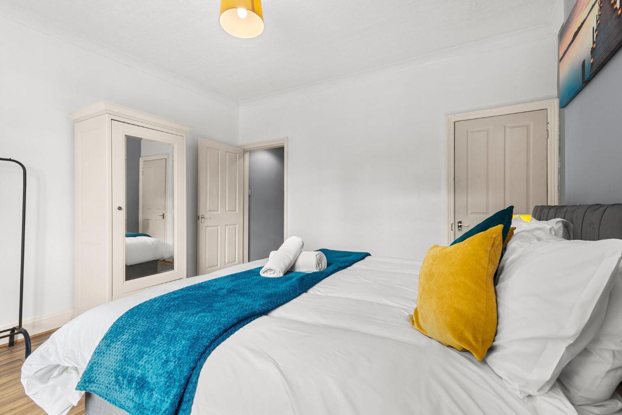 Hilltop Place Suites Near Meadowhall 谢菲尔德 外观 照片